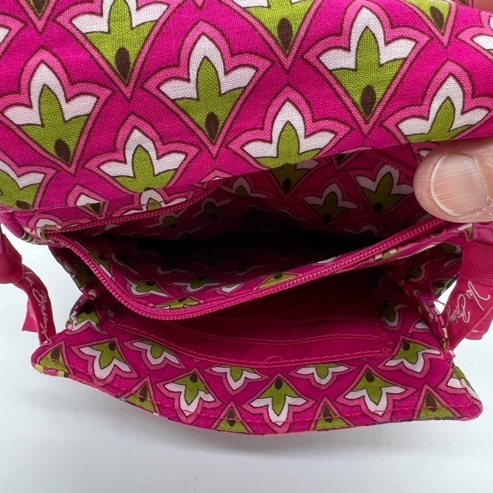 VERA BRADLEY SMALL CROSSBODY BAG WITH LOTS OF POCKETS VIBRANT PINK, ORANGE - Picture 14 of 15